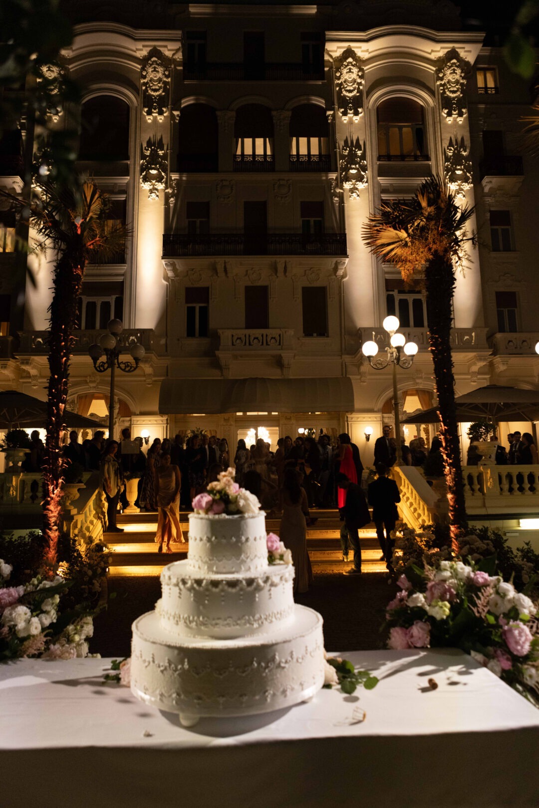 grand hotel rimini wedding cake